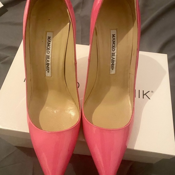 Manolo Blahnik pink patent heels - Picture 2 of 15
